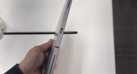 Mint
													Apple iPad Pro 11" 2nd Gen 2020 - Unlocked, Gray, 128 GB, A2068, photo 4 of 8