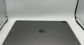 Mint
													Apple iPad Pro 12.9" 6th Gen 2022 - Unlocked, Gray, 256 GB, photo 4 of 10