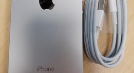 Good
													Apple iPhone SE 1st Gen 2016 - Verizon, Silver, 64 GB, A1662, photo 4 of 5