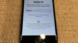 Mint
													Apple iPhone 8 - Unlocked, Gray, 64 GB, A1905, GSM, photo 4 of 15
