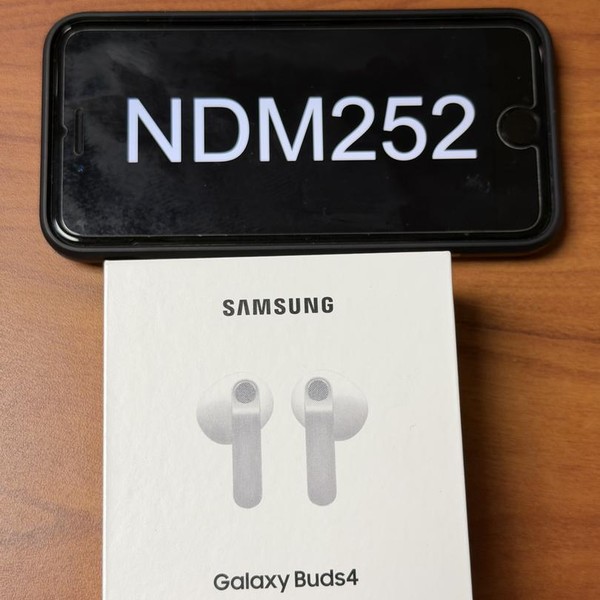 Samsung Galaxy Buds4 - White