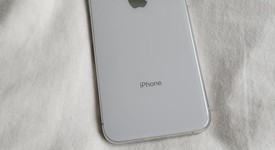 Good
													Apple iPhone Xs - Unlocked, Silver, 256 GB, A1920, photo 3 of 11