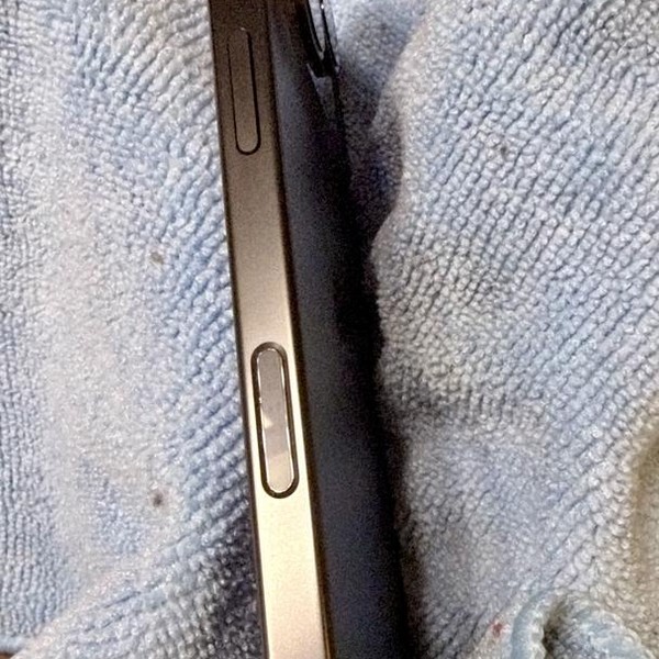 Apple iPhone 16 Pro - Unlocked, 1 TB, Black, A3083