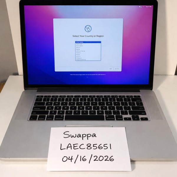 MacBook Pro 2015 (Retina) - 15 inch - 256 GB, Silver, 16 GB