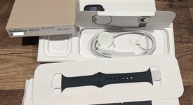 New
													Apple Watch SE 2nd Gen 40mm - Midnight, A2722 - GPS, Aluminum, photo 6 of 6