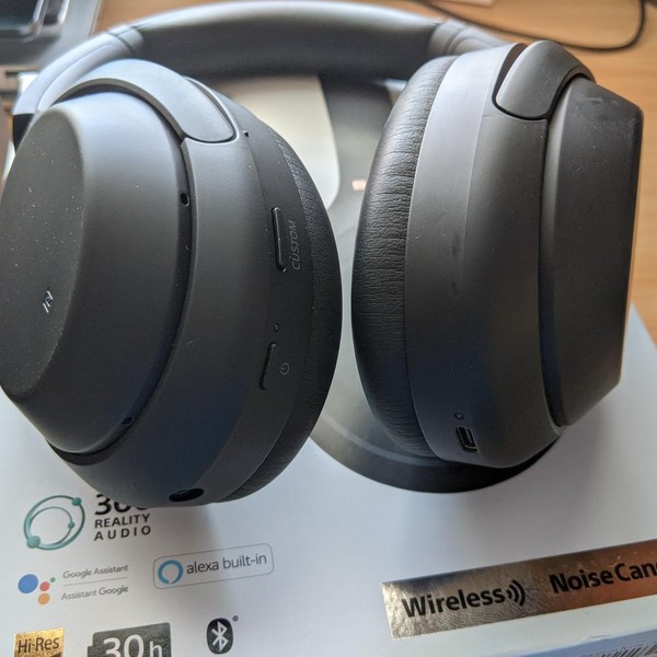 Sony WH-1000XM4 - Black