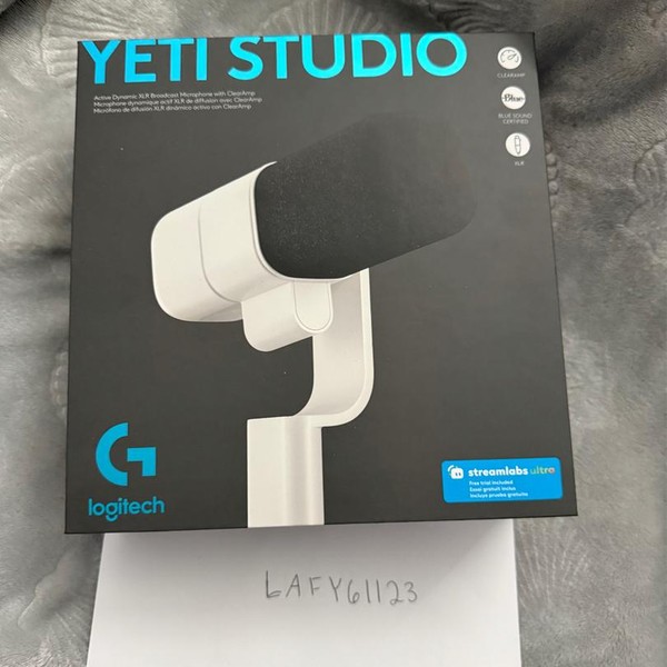 Logitech Yeti Studio - White
