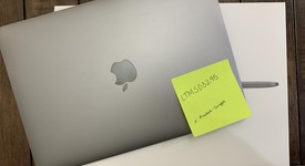 Good
													MacBook Retina 2016 - 12" - Gray, 256 GB, 8 GB, photo 1 of 9