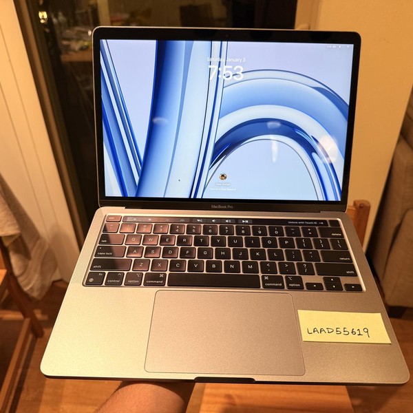 MacBook Pro 2020 - 13 inch - 256 GB, Gray, 8 GB, Apple M1
