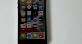 Fair
													Apple iPhone SE 1st Gen 2016 - Unlocked, Grey, 64 GB, A1662, photo 3 of 10