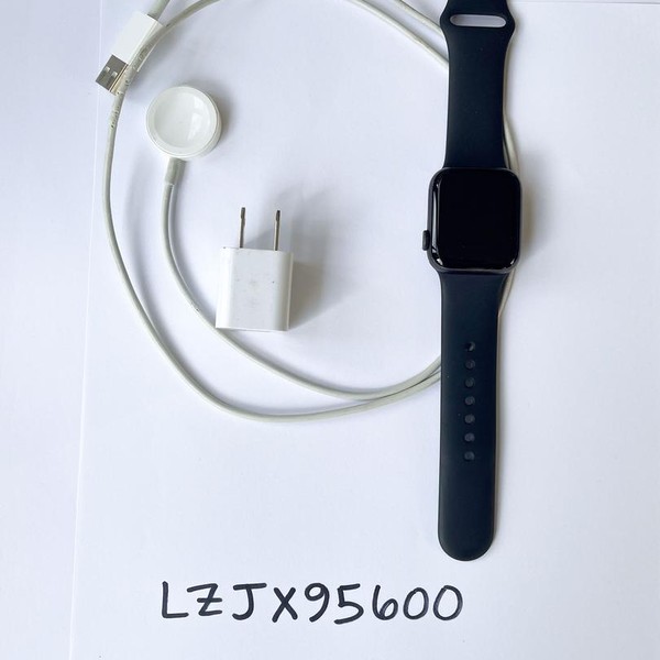 Apple Watch Series 5 40mm - Gray, A2092 - GPS, Aluminum