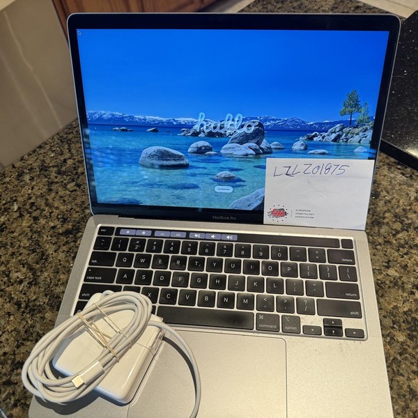 MacBook Pro 2020 - 13 inch - 512 GB, Gray, 8 GB, Apple M1