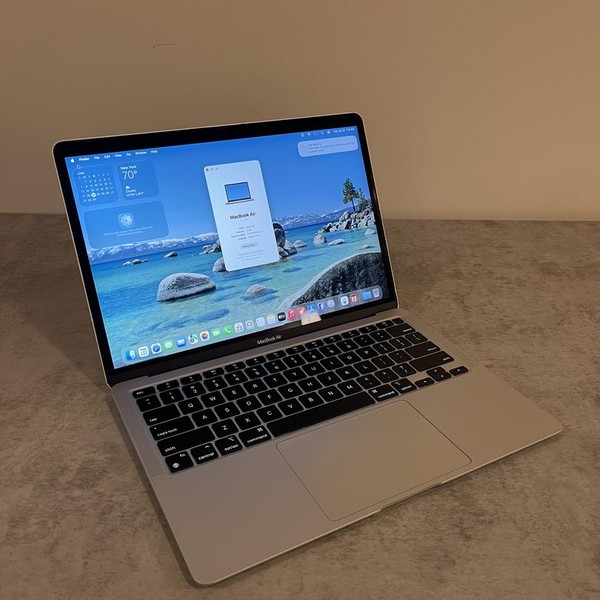 MacBook Air 2020 - 13 inch - 256 GB, Silver, 8 GB, Apple M1