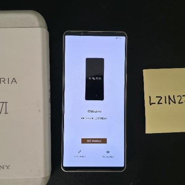 Sony Xperia 1 VI - Unlocked Non-US, 256 GB, Silver, 12 GB