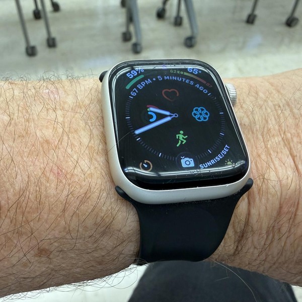 Apple Watch Series 8 41mm - Unlocked, Silver, A2772 - Cellular, Aluminum