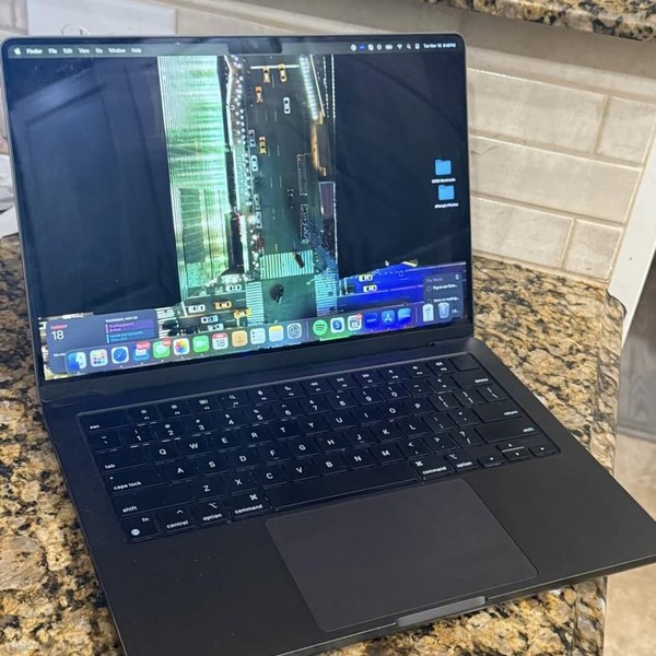 MacBook Pro Late 2023 (M3) - 14 inch - 1 TB, Black, 18 GB, Apple M3 Pro 12-core, 18-core GPU