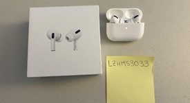 Used
													Apple AirPods Pro 1st Gen - MagSafe Case, photo 1 of 3