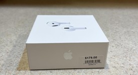 New
													Apple AirPods 4th Gen - Active Noise Cancellation, photo 3 of 7