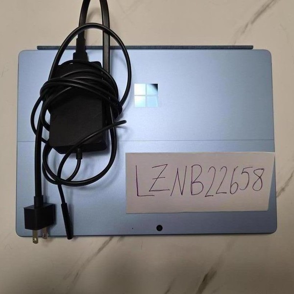 Microsoft Surface Pro 11 - Sapphire, 512 GB, 16 GB