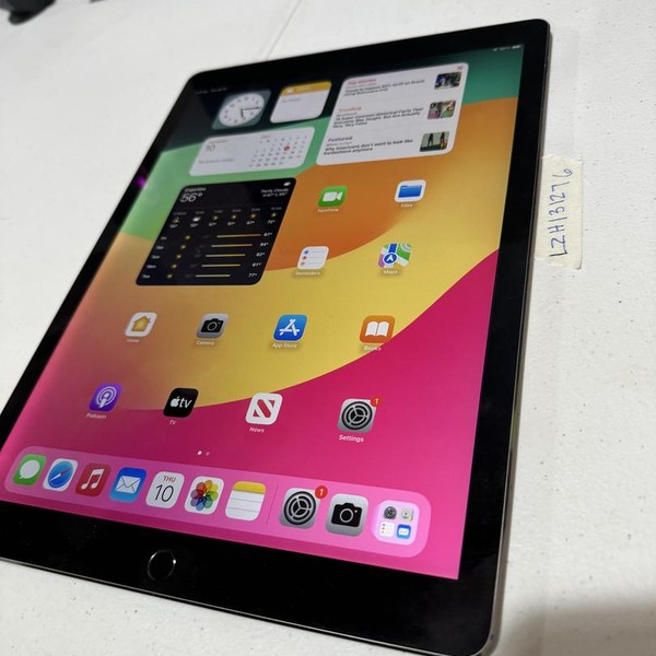 Apple iPad Pro 12.9 inch 2nd Gen 2017 - Wi-Fi, 64 GB, Gray