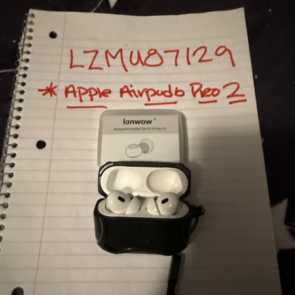 Apple AirPods Pro 2 - Lightning