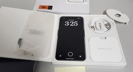 Good
													Nothing Phone (2) - Unlocked, Gray, 128 GB, 8 GB, photo 1 of 9