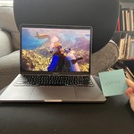 Good MacBook Pro 2020 - 13 inch - 256 GB, Gray, 8 GB, Intel Core i5