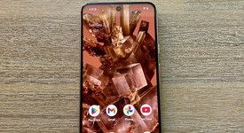 Mint
													Google Pixel 8 - Unlocked, Rose, 128 GB, 8 GB, G9BQD, Sub-6 5G, photo 2 of 10