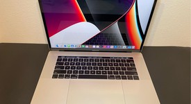 Mint
													MacBook Pro 2017 (With Touch Bar) - 15" - I7, Silver, 1 TB, 16 GB, photo 1 of 9