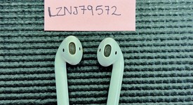 Used
													Apple AirPods 2nd Gen - Lightning Case, photo 3 of 6