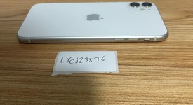 Fair
													Apple iPhone 11 - AT&T, White, 64 GB, A2111, photo 3 of 7