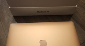 Good
													MacBook Air 2019 - 13" - I5, Gold, 128 GB, 8 GB, photo 5 of 6