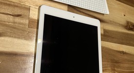Good
													Apple iPad 6th Gen - Wi-Fi, Silver, 32 GB, A1893, photo 2 of 4