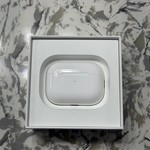 Used Apple AirPods Pro 2 - Lightning