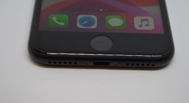 Mint
													Apple iPhone SE 2nd Gen 2020 - Unlocked, Black, 64 GB, A2275, photo 2 of 11