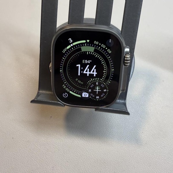 Apple Watch Ultra 2 49mm - Unlocked, Natural, A2986