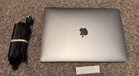 Good
													MacBook Pro 2020 - 13" - I5, Gray, 512 GB, 16 GB, photo 3 of 7