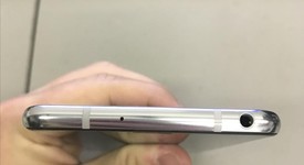Good
													LG V30 - T-Mobile, Silver, 64 GB, H932SV, photo 4 of 7
