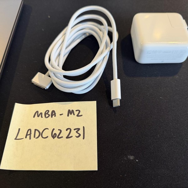 MacBook Air 2022 (M2) - 13 inch - 512 GB, Gray, 16 GB, Apple M2