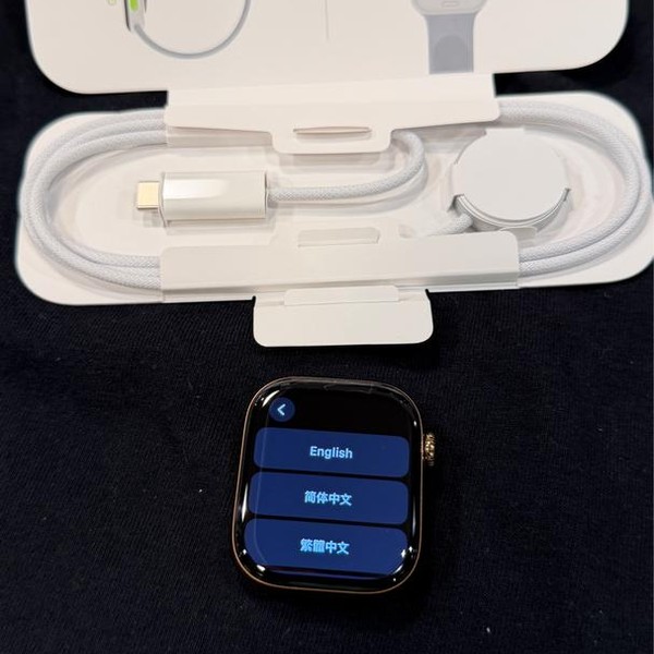 Apple Watch Series 10 46mm - Unlocked, Gold, A3003 - Cellular, Titanium