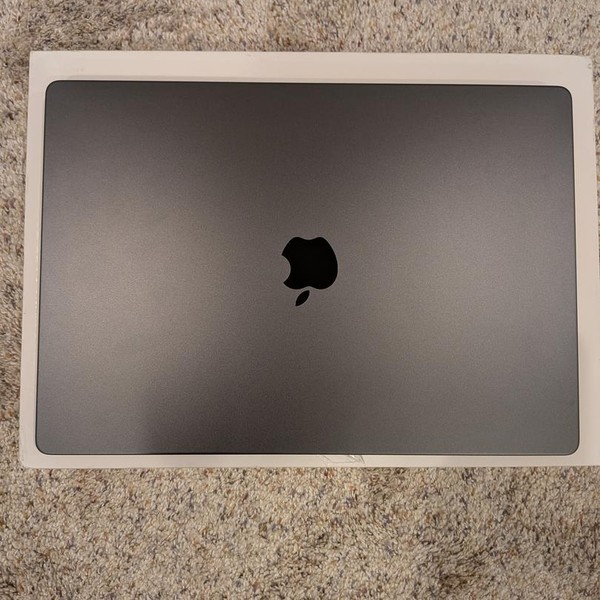 MacBook Pro 2024 - 16 inch - 1 TB, Space Black, 36 GB, Apple M4 Max 14-core