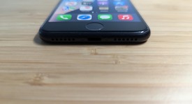 Good
													Apple iPhone SE 3rd Gen 2022 - Unlocked, Midnight, 64 GB, A2595, photo 3 of 13