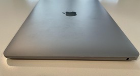 Good
													MacBook Air 2020 - 13" - Apple M1, Gray, 256 GB, 8 GB, photo 2 of 7