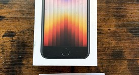 New
													Apple iPhone SE 3rd Gen 2022 - Unlocked, Midnight, 64 GB, A2595, photo 1 of 4