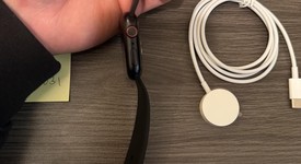 Good
													Apple Watch Series 9 45mm - Unlocked, Midnight, A2984 - Cellular, Aluminum, photo 2 of 5