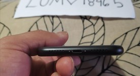Mint
													Apple iPhone Xr - T-Mobile, Black, 64 GB, A1984, photo 4 of 15