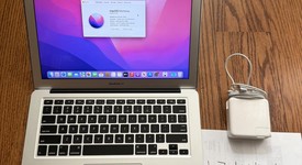 Good
													MacBook Air 2017 - 13" - I5, Silver, 128 GB, 8 GB, photo 1 of 11