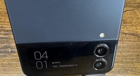 Good
													Samsung Galaxy Z Flip4 5G - T-Mobile, Graphite, 128 GB, 8 GB, SM-F721U, photo 3 of 9
