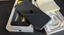 Mint
													Apple iPhone SE 2nd Gen 2020 - Unlocked, Black, 64 GB, A2275, photo 3 of 7
