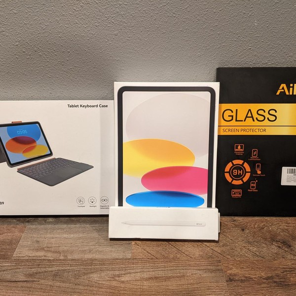 Apple iPad 11th Gen - Wi-Fi, 256 GB, Silver, A3354